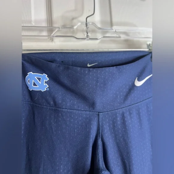 Carolina Tar Heels Women’s Nike Dri Fit Leggings Size Large Full Length Logo - Picture 8 of 10